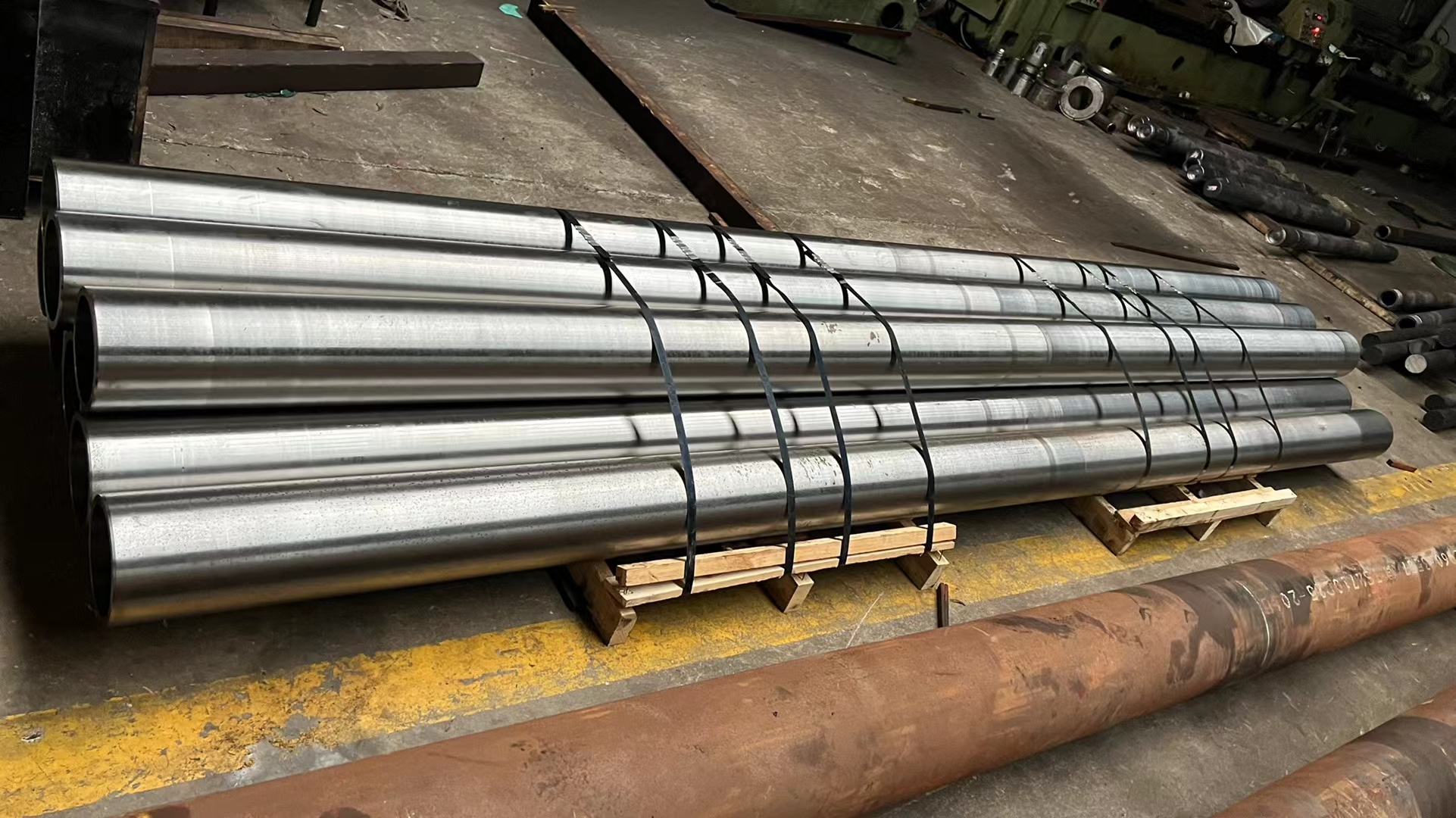 Discuss the significance of machined steel pipe and structural steel pipe (5)